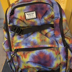 Burton Backpack Treble Yell 21L  tie dye  colors  side pockets front pockets  ro